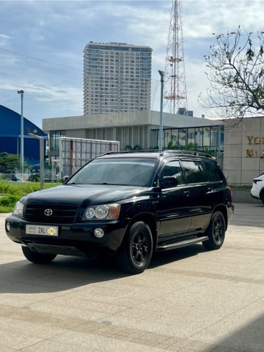 Highlander 03ប៉ុង1 Limited Full ឡានថ្មី ម្ចាស់ដើមទី1ធានាឡានថ្មី អត់បុកអត់ប៉ះ អត់កាត់ត តំលៃ13800ចចារ