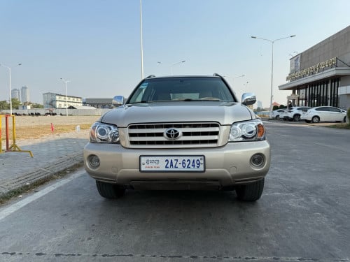 Highlander 2005 V4 បុង១ បើកតំបូល កៅអីចុច