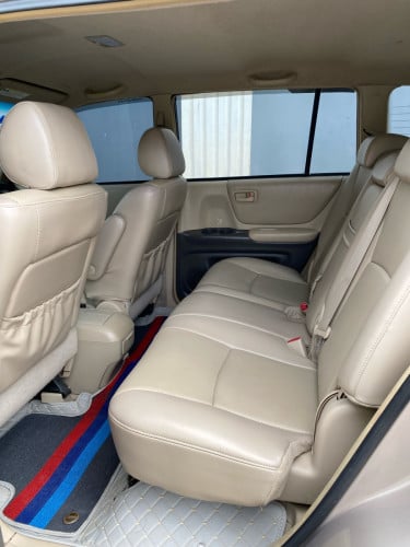 Highlander ឆ្នាំ2006 កៅអីបីជួរ V6 ប៉ុង2​ Hybrid  លក់​15500$ចចារ​