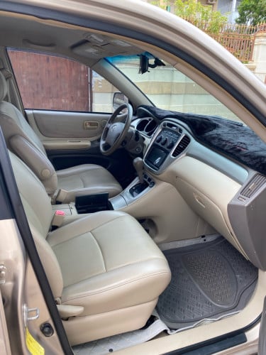 Highlander ឆ្នាំ2006 កៅអីបីជួរ V6 ប៉ុង2​ Hybrid  លក់​15500$ចចារ​