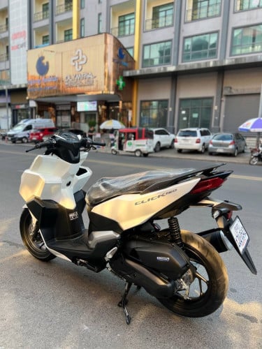 Honda click 2022 160cc ទិញដាច់2580$ ឆាតជាមួយហាងផ្ទាល់ 💌👉 https://t.me/senghengmotor090