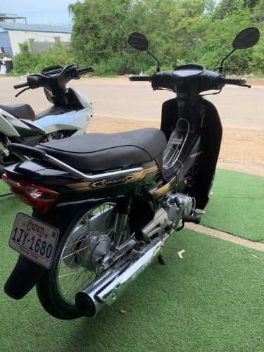 honda dream 022​ ម្ចាស់​ដើម​ ម៉ូតូ​ថ្មី​គ្មាន​កន្លែង​ទាស់​ ផ្លាក់​លេខ​កម្មង់​168​​[1900$]