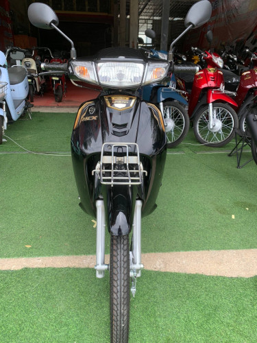 honda dream 022​ ម្ចាស់​ដើម​ ម៉ូតូ​ថ្មី​គ្មាន​កន្លែង​ទាស់​ ផ្លាក់​លេខ​កម្មង់​168លក់2300$