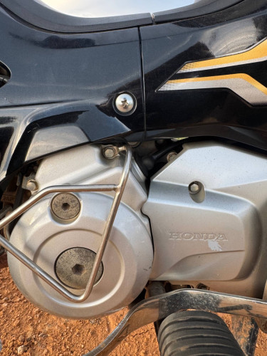 Honda dream 024 មួយទឹកក្រដាស់ពន្ធ ម៉ាសុីនតាន់ តម្លៃ1420$ 0962984916