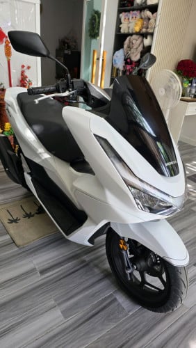 Honda PCX 125 ក្រដាស់ពន្ធ