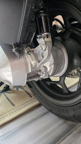 Honda PCX 125 ក្រដាស់ពន្ធ