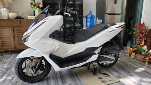 Honda PCX 125 ក្រដាស់ពន្ធ