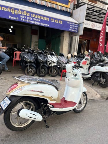 Honda Scoopy 2016 1180$ឆាតជាមួយហាងផ្ទាល់ 💌👉  https://t.me/senghengmotor090