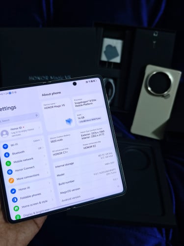 Honor Magic V5 ក្រុមហ៊ុន