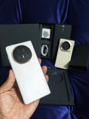 Honor Magic V5 ក្រុមហ៊ុន