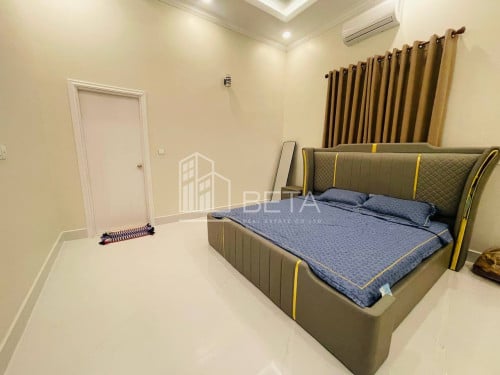 House for rent 4 bedroom near Foody mart O2