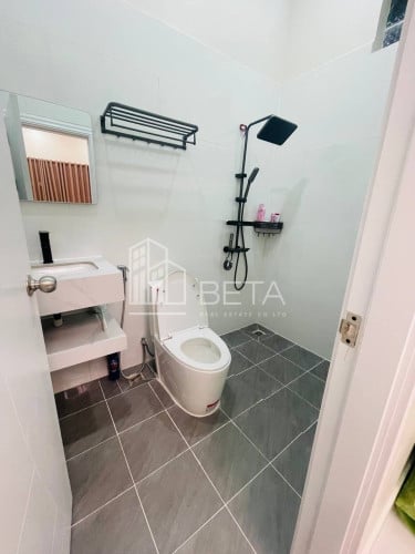 House for rent 4 bedroom near Foody mart O2