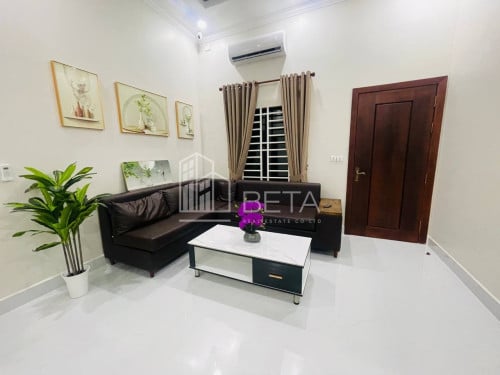 House for rent 4 bedroom near Foody mart O2