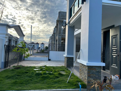 House For Seles