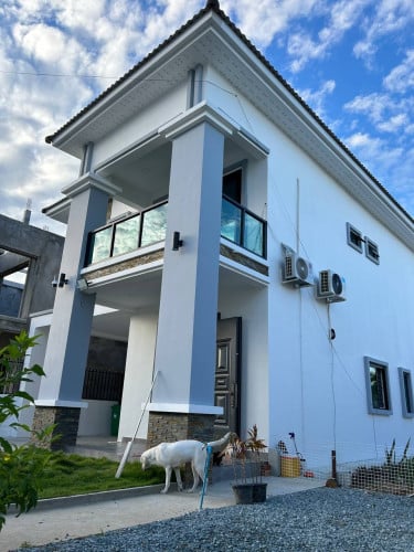 House For Seles