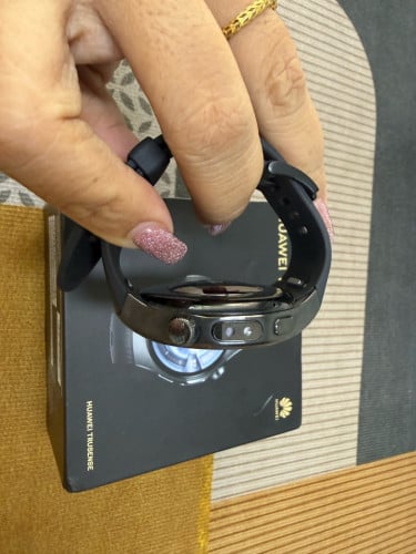 Huawel Watch 5 98.99% 239$