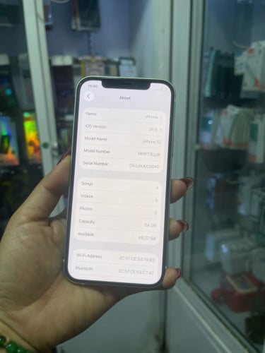 iPhone 12/64GB/LLថ្ម89%តួរស្អាតសុីនសានុំ(ធានា១ខែលើម៉ាសុីន)
