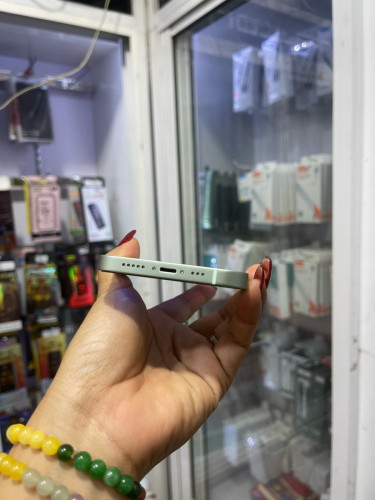 iPhone 12/64GB/LLថ្ម89%តួរស្អាតសុីនសានុំ(ធានា១ខែលើម៉ាសុីន)