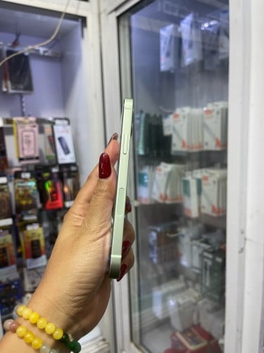 iPhone 12/64GB/LLថ្ម89%តួរស្អាតសុីនសានុំ(ធានា១ខែលើម៉ាសុីន)