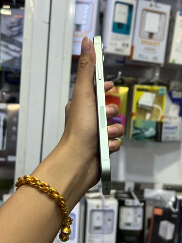 iPhone 12 🍏 ពណ៌ទឹកសណ្តែក 64GB  LLA  Battery 89% 🔋 តួស្អាត 99% សំណុំហ្សីន អត់ជាប់អី(ធានា1ខែ)