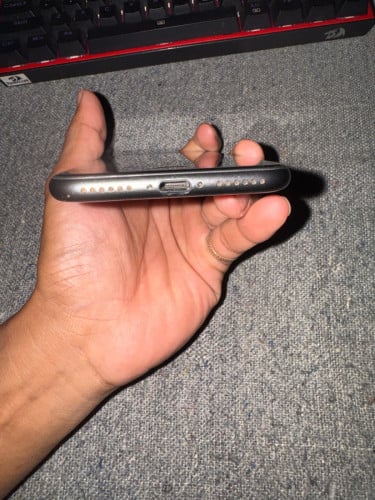 iPhone 8 LL/A 64G