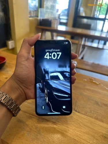 iPhone XS Max 256G នៅថ្មីអត់សូវប្រើ98% ហ្សុីនមួយជុំ •Memory 256G•ថ្ម 100% (កាន់ថ្ម)
