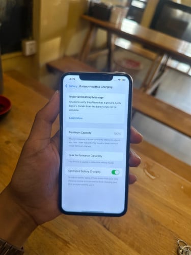 iPhone XS Max 256G នៅថ្មីអត់សូវប្រើ98% ហ្សុីនមួយជុំ •Memory 256G•ថ្ម 100% (កាន់ថ្ម)
