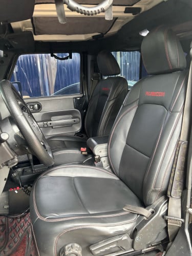 Jeep 2010 ឡេីង 2022 V6