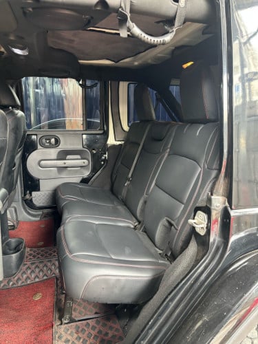 Jeep 2010 ឡេីង 2022 V6