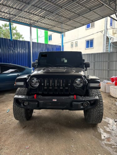 Jeep 2010 ឡេីង 2022 V6