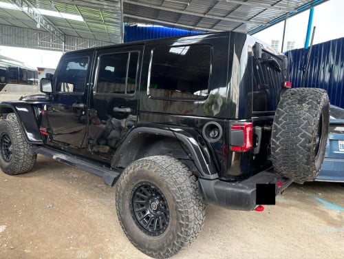 Jeep 2010 ឡេីង 2022 V6