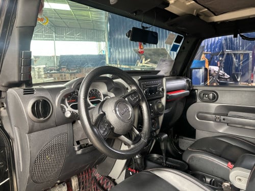 Jeep 2010 ឡេីង 2022 V6