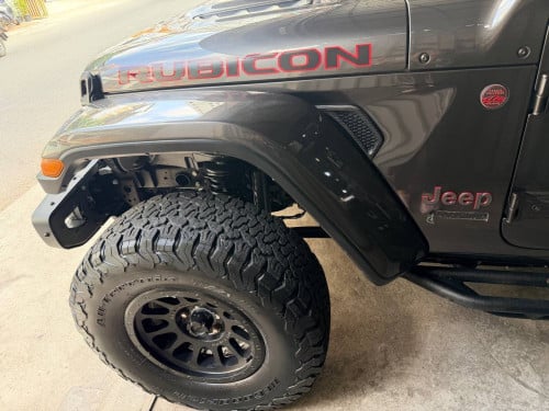 Jeep Rubicon 2019 ផ្លាកលេខ ម្ខ្លាញ់គោស្រុកខ្មែរ ទើបកាត់ប្តូរបាន 8ម៉ឺនគីឡូ ធានាឡានមិនបុកបាញ់ថ្នាំ100%