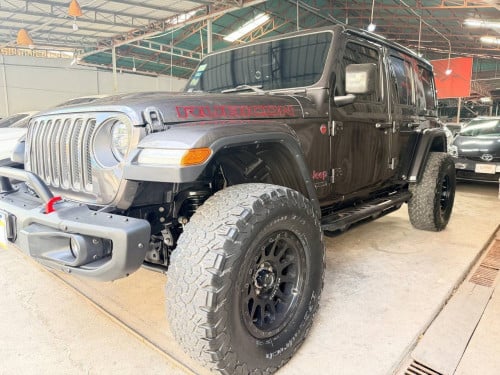 Jeep Rubicon 2019 ផ្លាកលេខ ម្ខ្លាញ់គោស្រុកខ្មែរ ទើបកាត់ប្តូរបាន 8ម៉ឺនគីឡូ ធានាឡានមិនបុកបាញ់ថ្នាំ100%