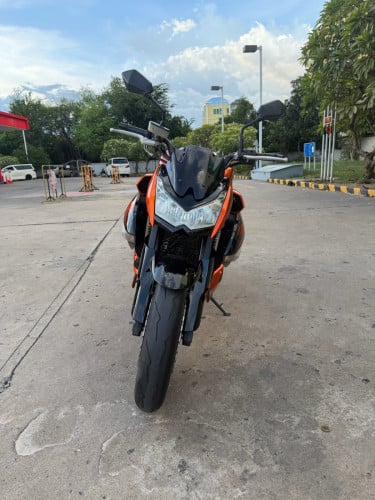 Kawasaki Z1000