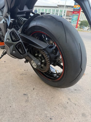 Kawasaki Z1000