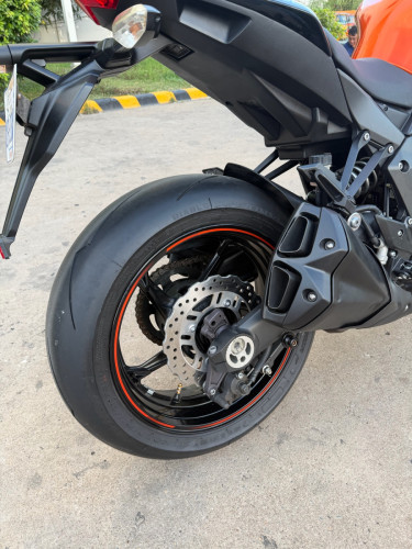 Kawasaki Z1000