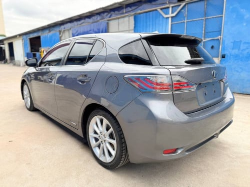 Lexus CT200h 2012 Full Premium​ ឃ្មុំ​ហ្ស៊ីន​ ឡានថ្មី​ទាំង​ក្នុង​ទាំង​ក្រៅ