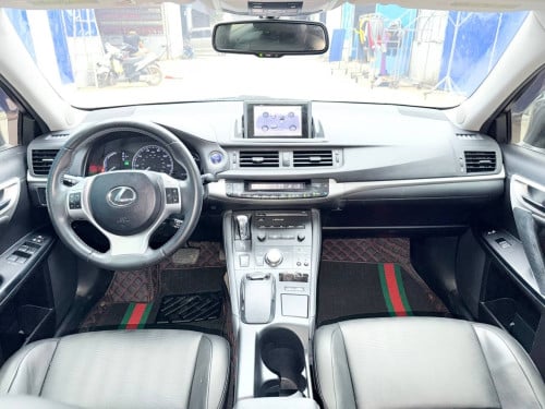 Lexus CT200h 2012 Full Premium​ ឃ្មុំ​ហ្ស៊ីន​ ឡានថ្មី​ទាំង​ក្នុង​ទាំង​ក្រៅ
