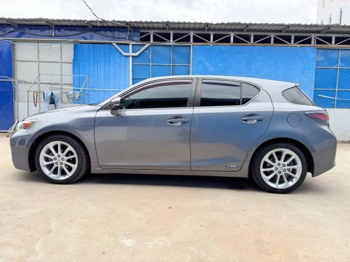 Lexus CT200h 2012 Full Premium​ ឃ្មុំ​ហ្ស៊ីន​ ឡានថ្មី​ទាំង​ក្នុង​ទាំង​ក្រៅ