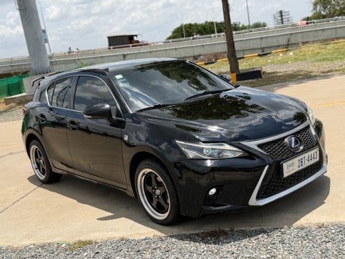 Lexus CT200h 2013 F-sport up 2022 ក្នុងក្រៅ