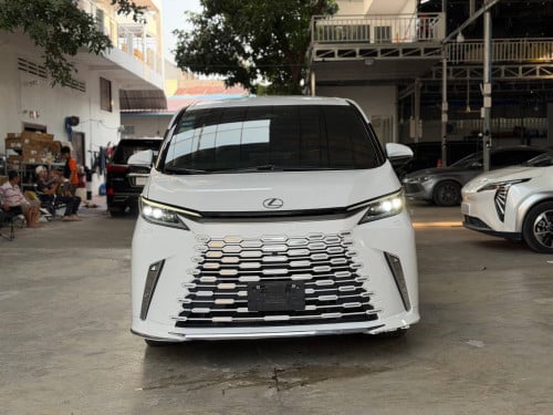 Lexus LM350