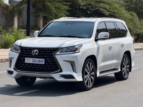 Lexus LX570 ឆ្នាំ2016 ម្ចាស់ដើម ធានាឡានស្អាត