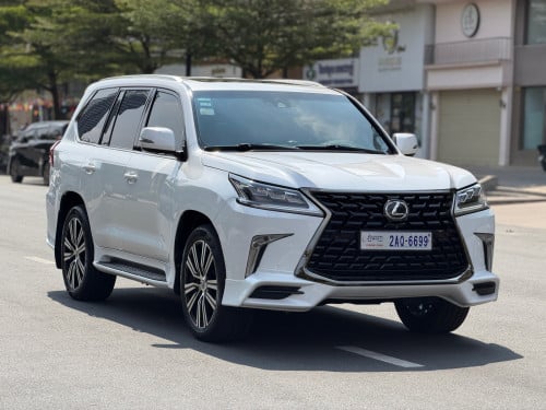 Lexus LX570 ឆ្នាំ2016 ម្ចាស់ដើម ធានាឡានស្អាត