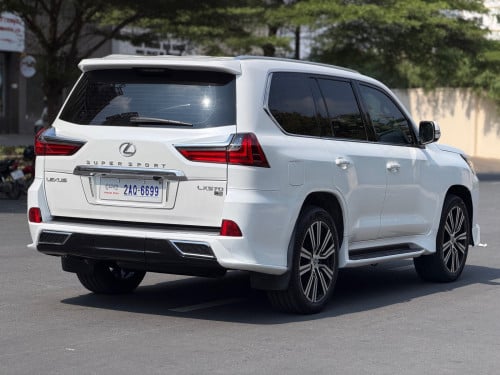Lexus LX570 ឆ្នាំ2016 ម្ចាស់ដើម ធានាឡានស្អាត