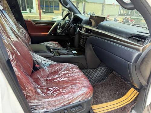 Lexus LX570 ឆ្នាំ2016 ម្ចាស់ដើម ធានាឡានស្អាត