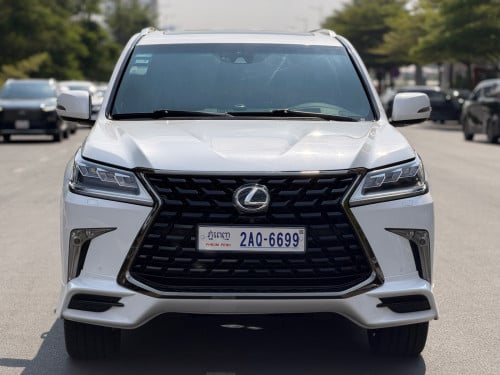 Lexus LX570 ឆ្នាំ2016 ម្ចាស់ដើម ធានាឡានស្អាត