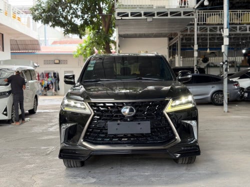 Lexus LX570