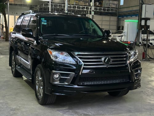 Lexus LX570