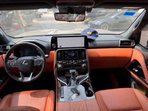 Lexus LX600 ESV VIP ARAB